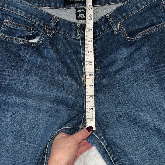 Calvin Klein Flared Jean. Size 10 - Picture 6 of 13